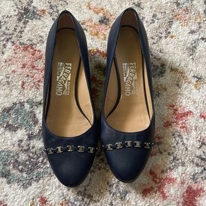 Vintage Salvatore Ferragamo Block Heel Pumps - Navy Blue